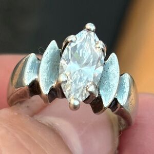 Sterling Marquise Cubic Zirconia Ring Size 7 new condition!